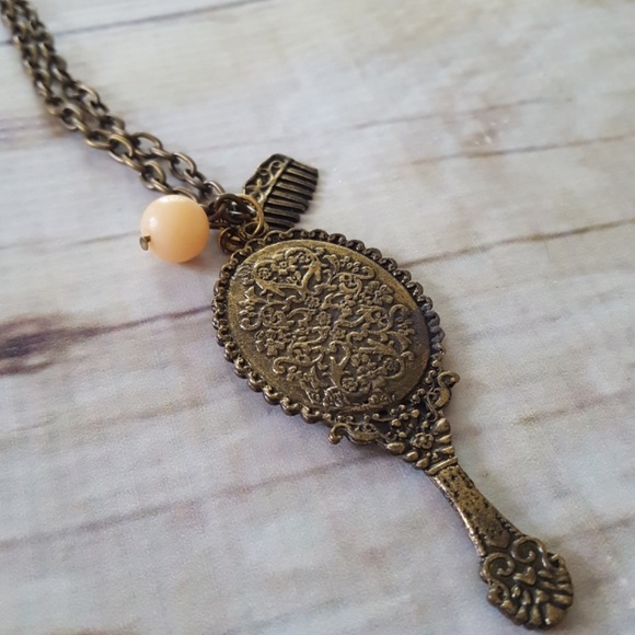 Mirror and Comb Necklace - Picture 4 of 6