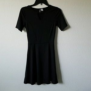 Black h&m dress