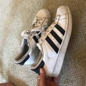 Adidas superstar! Size 7 1/2 US