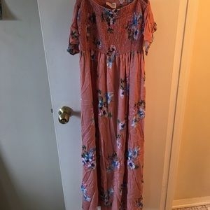 Light Pink floral maxi. 🎉🎉price drop, now 40!