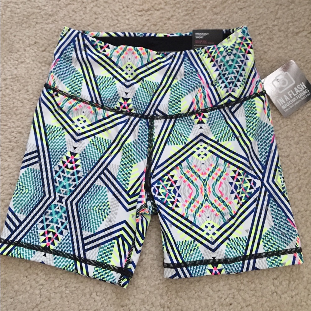 NWT VSX Sport Knockout Short Medium Rise Size XS