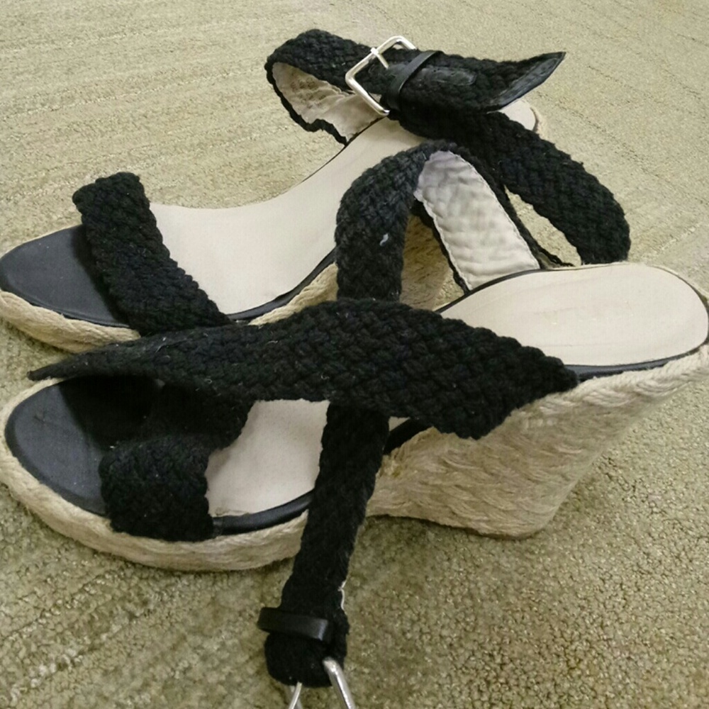 N.Y.L.A. sandal wedges