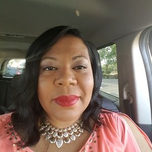 Meet your Posher, Tonya