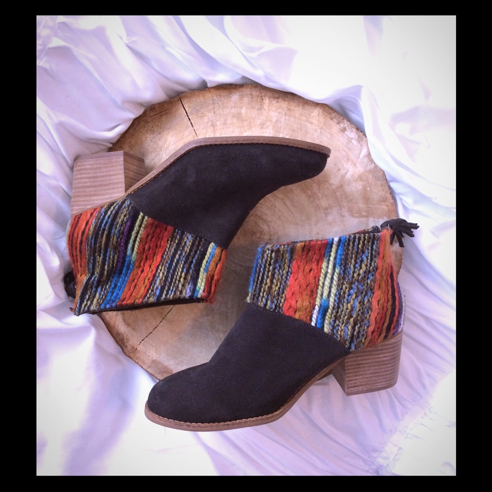 NWOT Toms Suede Booties Size 9