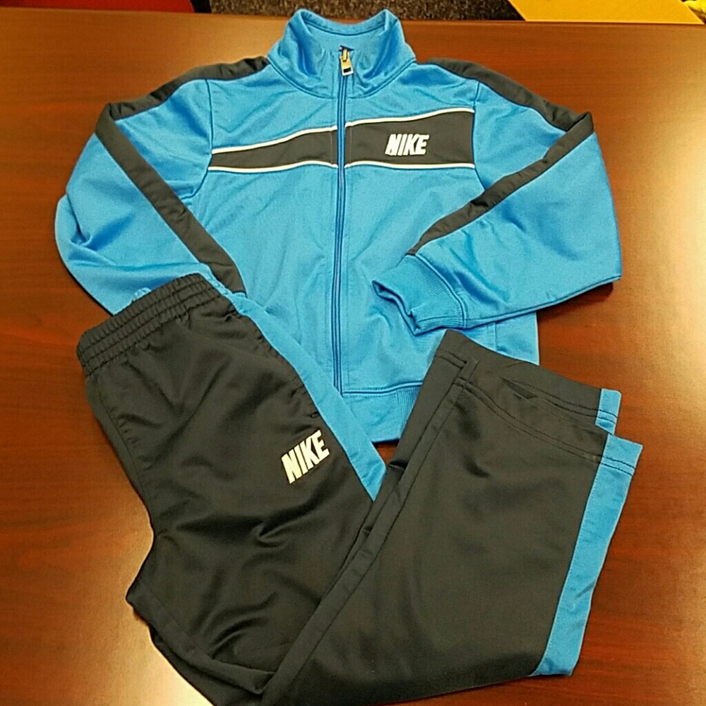 Kids track suit