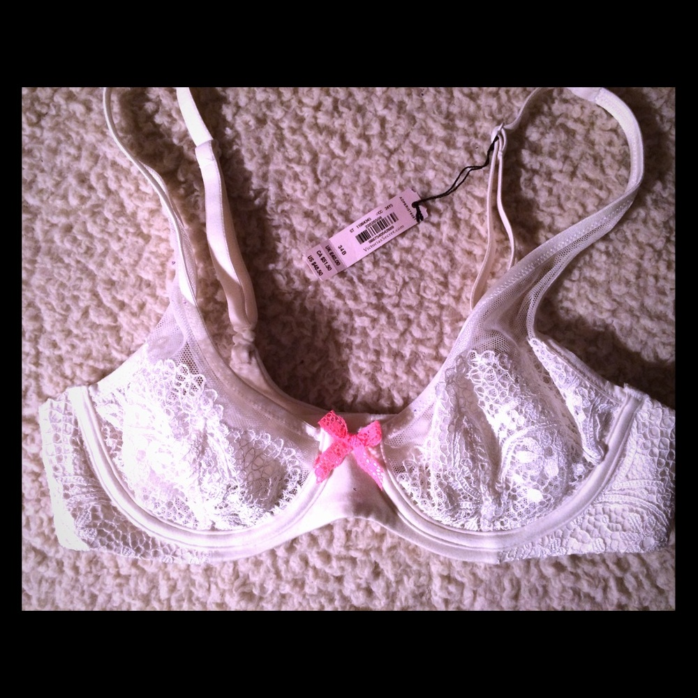 Victoria's secret white lace bra 34B