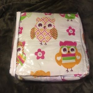 New. Comforter- King Size -96" X 84".