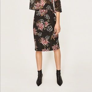 ZARA- floral skirt