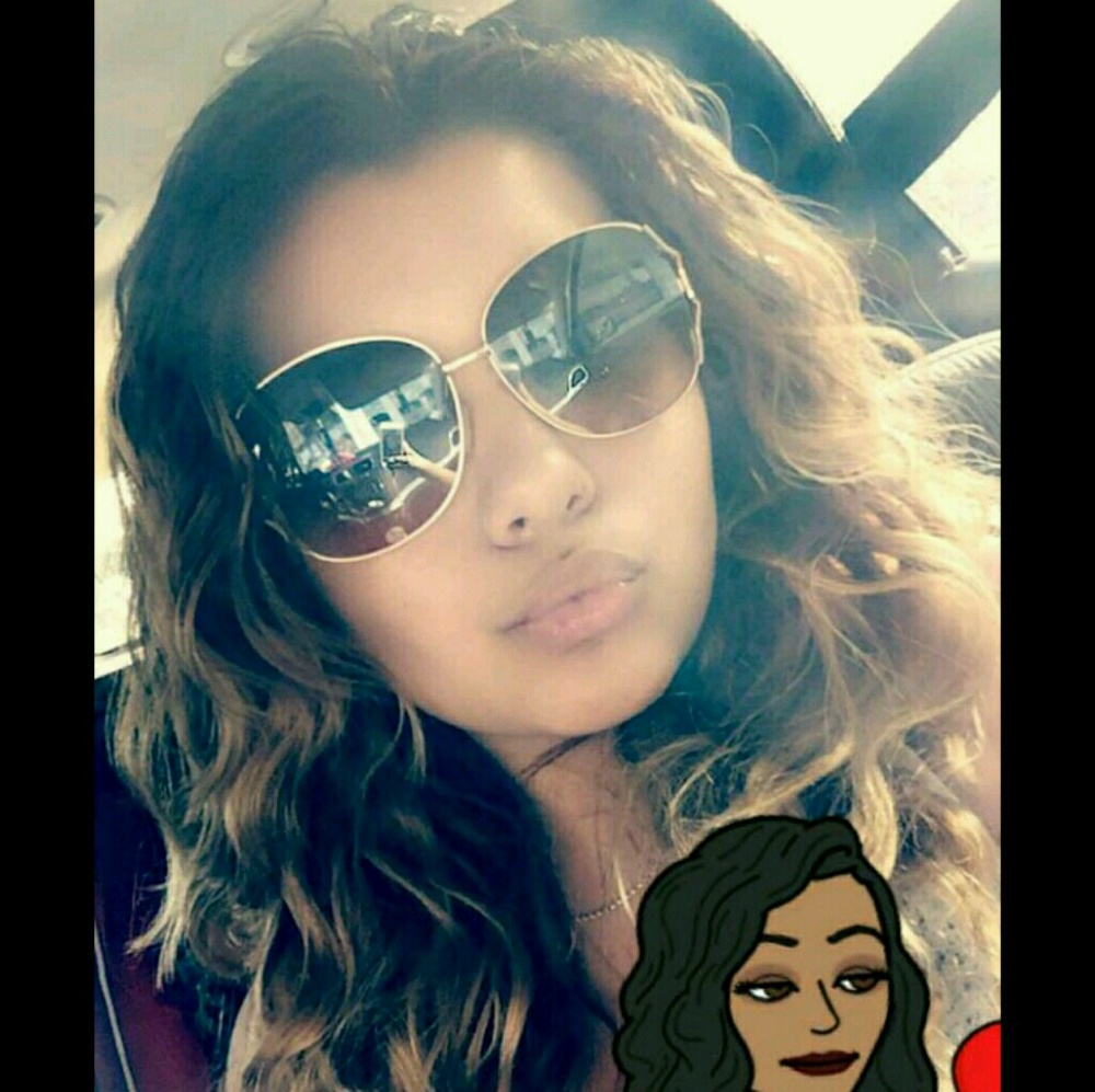 Meet your Posher, Lani