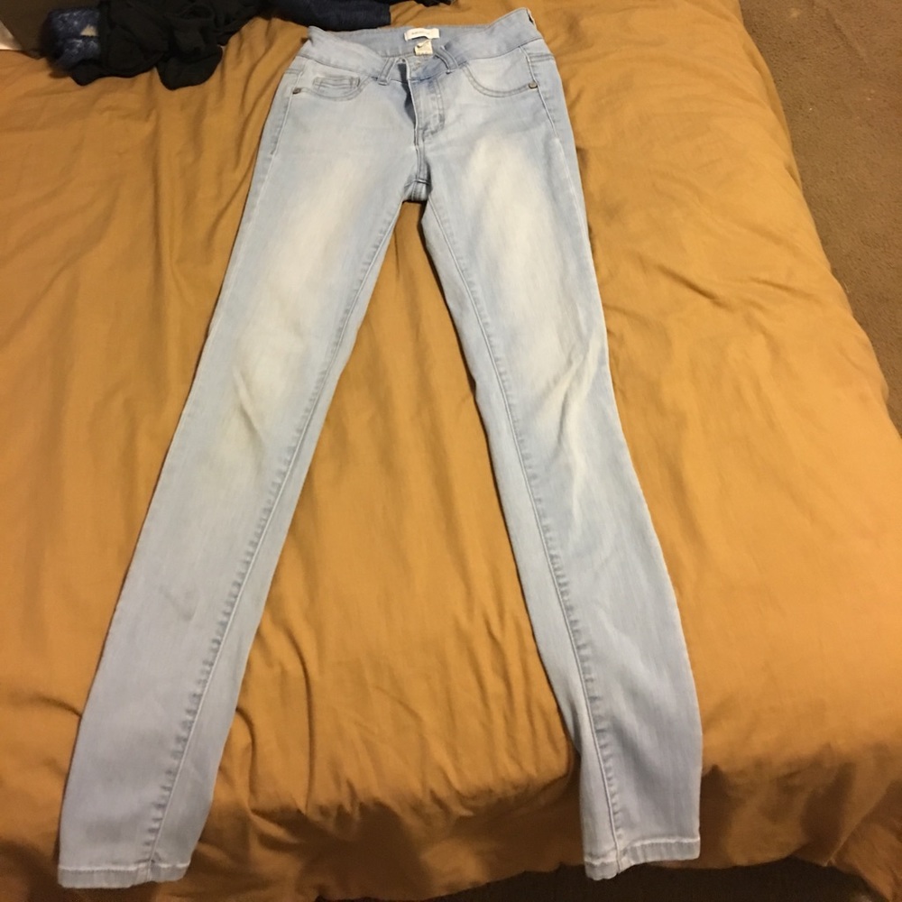 light blue skinny jeans