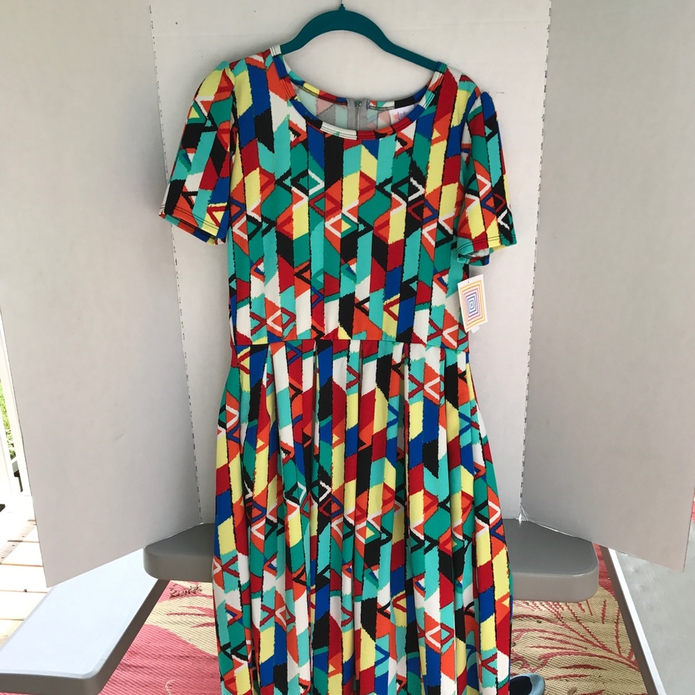 LuLaRoe Amelia