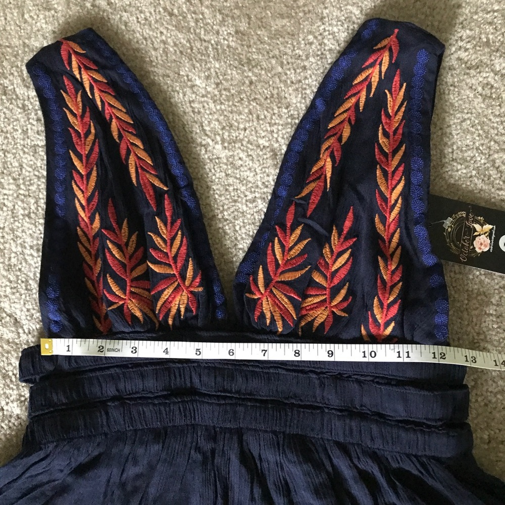 Navy Blue V-Cut Shirt w/Slits On Side - Picture 6 of 6