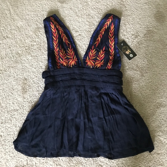 Navy Blue V-Cut Shirt w/Slits On Side - Picture 2 of 6