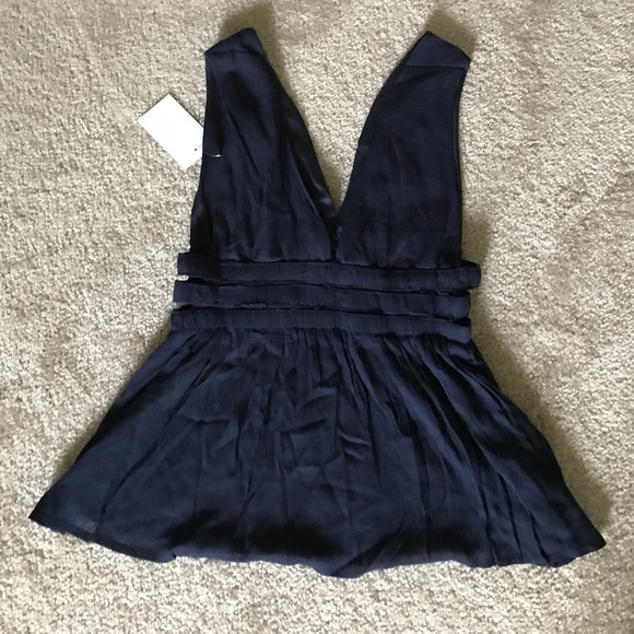 Navy Blue V-Cut Shirt w/Slits On Side - Picture 3 of 6