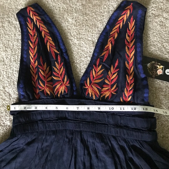 Navy Blue V-Cut Shirt w/Slits On Side - Picture 5 of 6