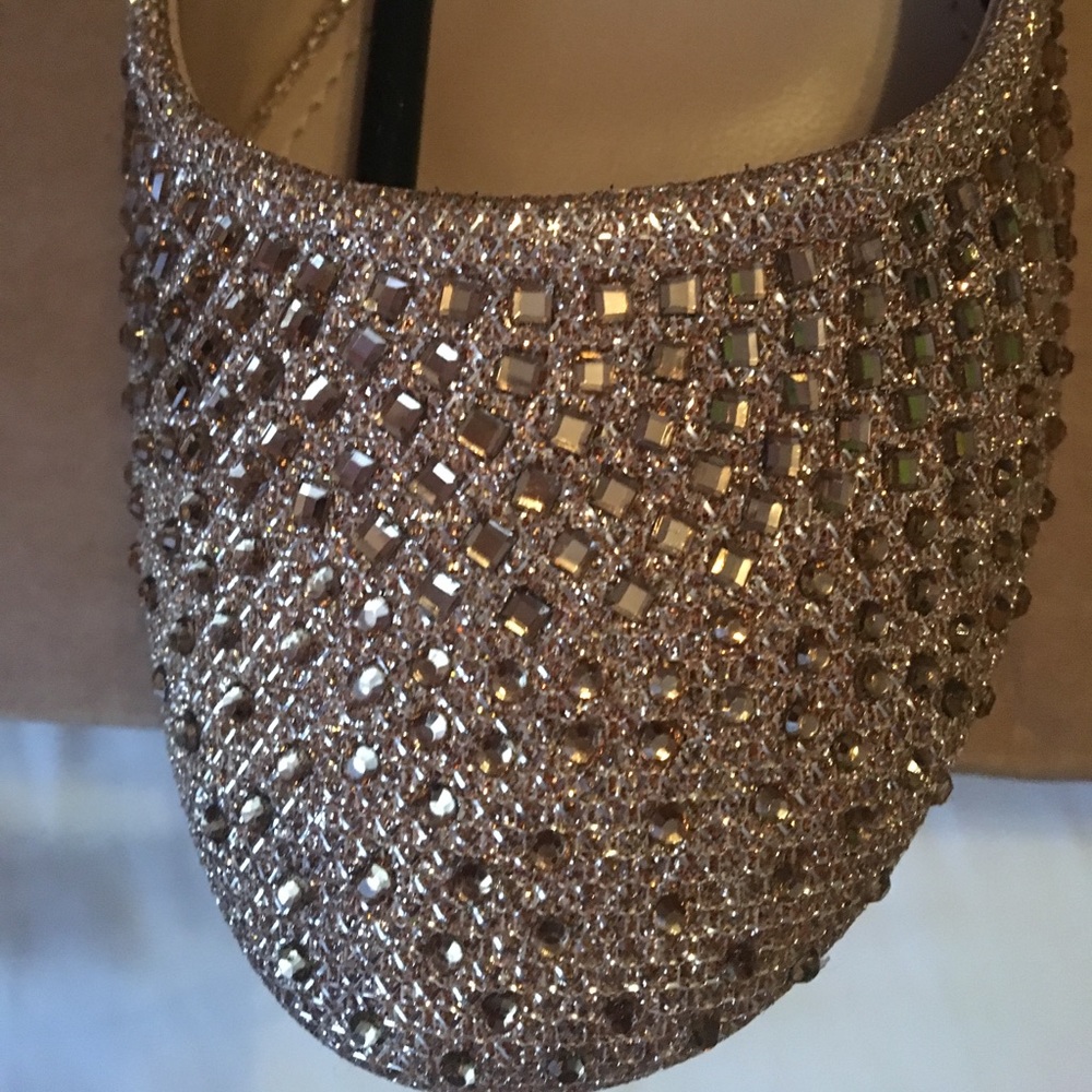 Shoes - Picture 3 of 4