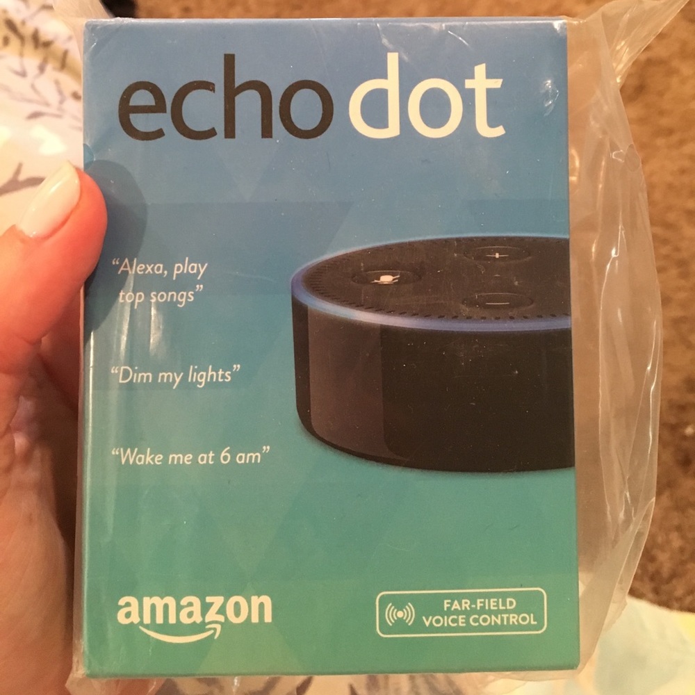 BRAND NEW Echo Dot