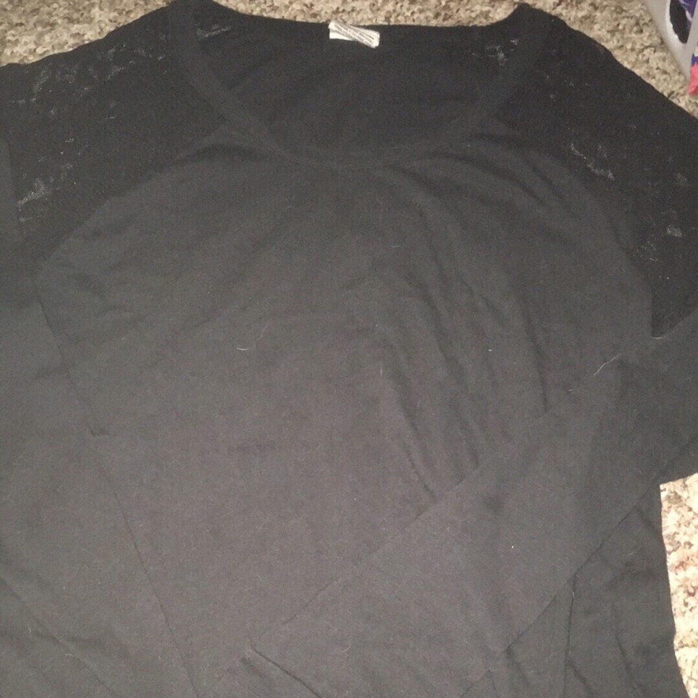 PINK long sleeve lace shoulder tee