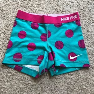Multicolor Nike Pro