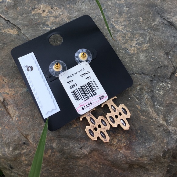 SOLD:New York & Company Statement EarringsπΈπ - Picture 4 of 4