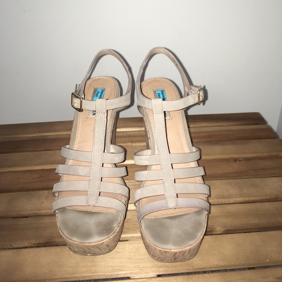 Grey Wedges - FLASH SALE - Picture 1 of 4