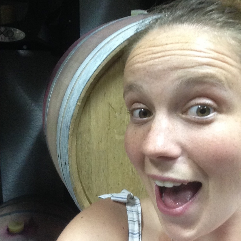 Meet your Posher, Hallie