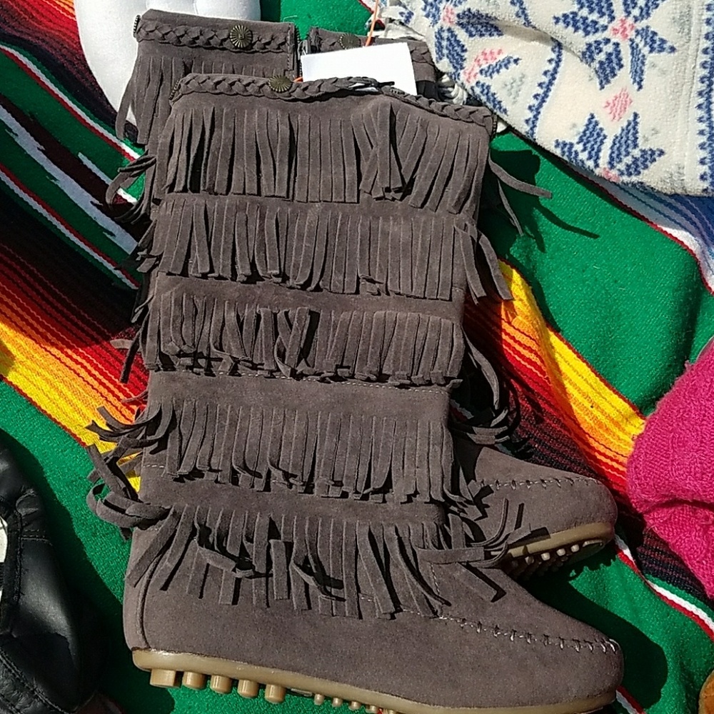5 tiered fringe boots