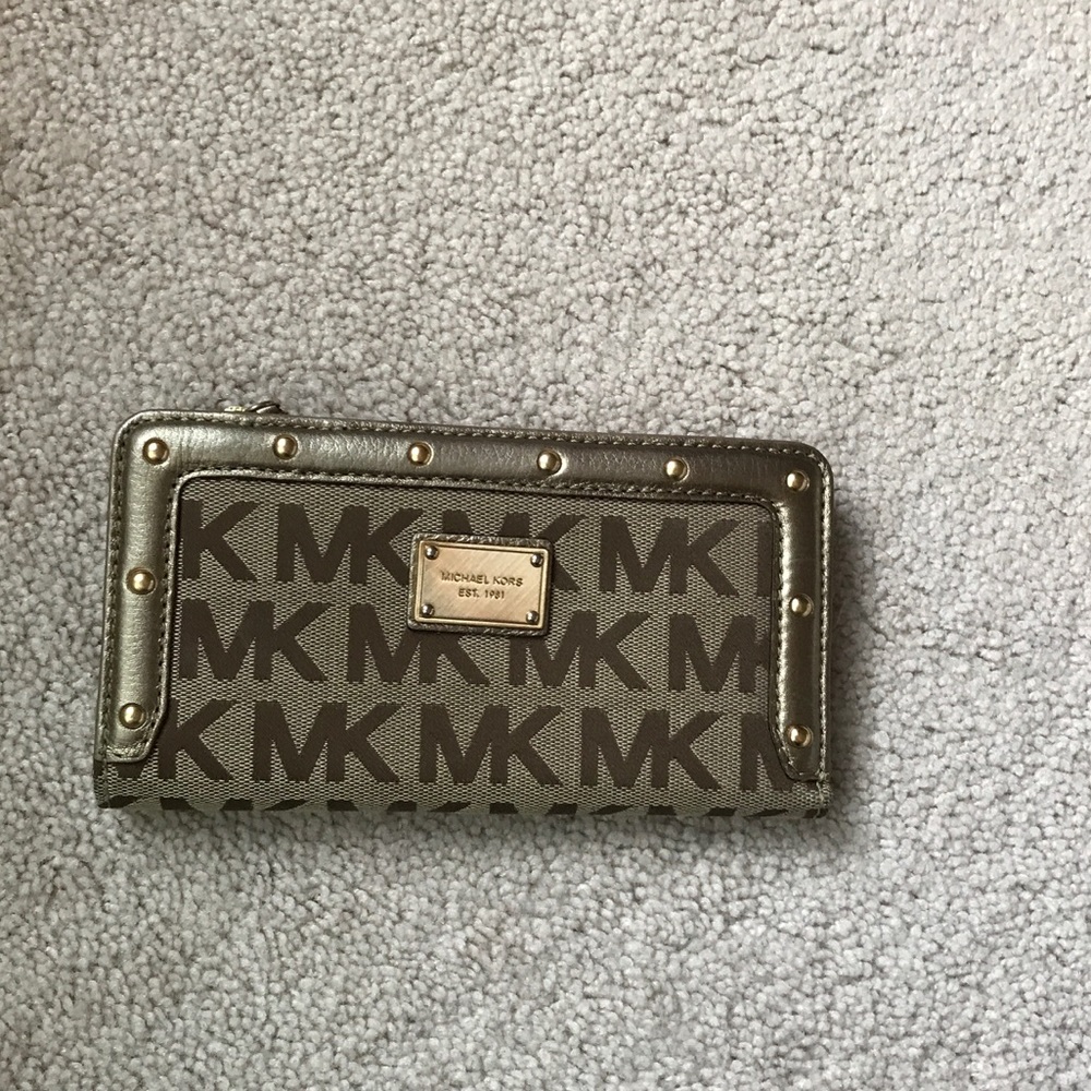 Authentic Micheal kors wallet