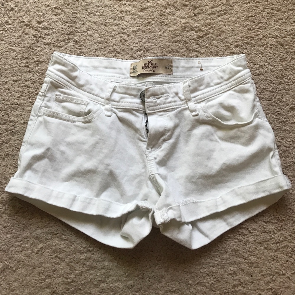 Hollister low rise short-short