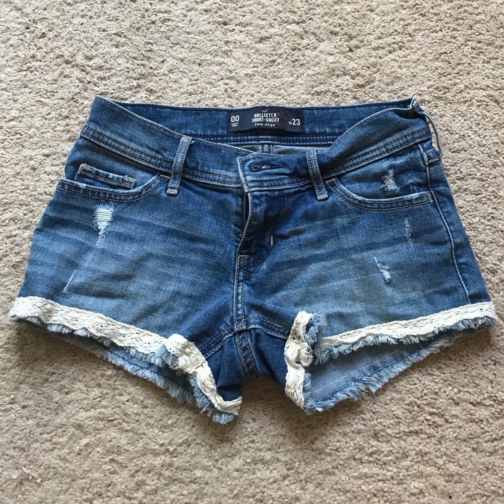Hollister low rise jean short