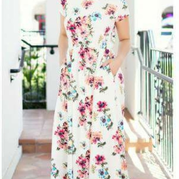 Buttery soft maxi dress - Picture 4 of 4
