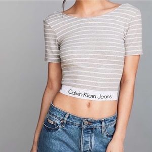 🇬🇧NEW IN🇬🇧 Calvin Klein x UO Jeans Crop Top