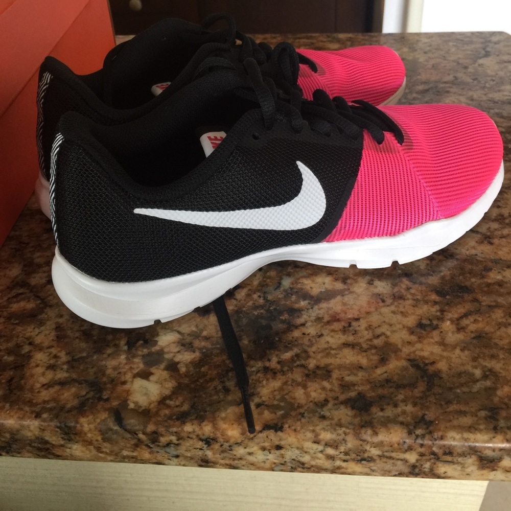 Nike flex 2017 rn- Comparable to a woman seven