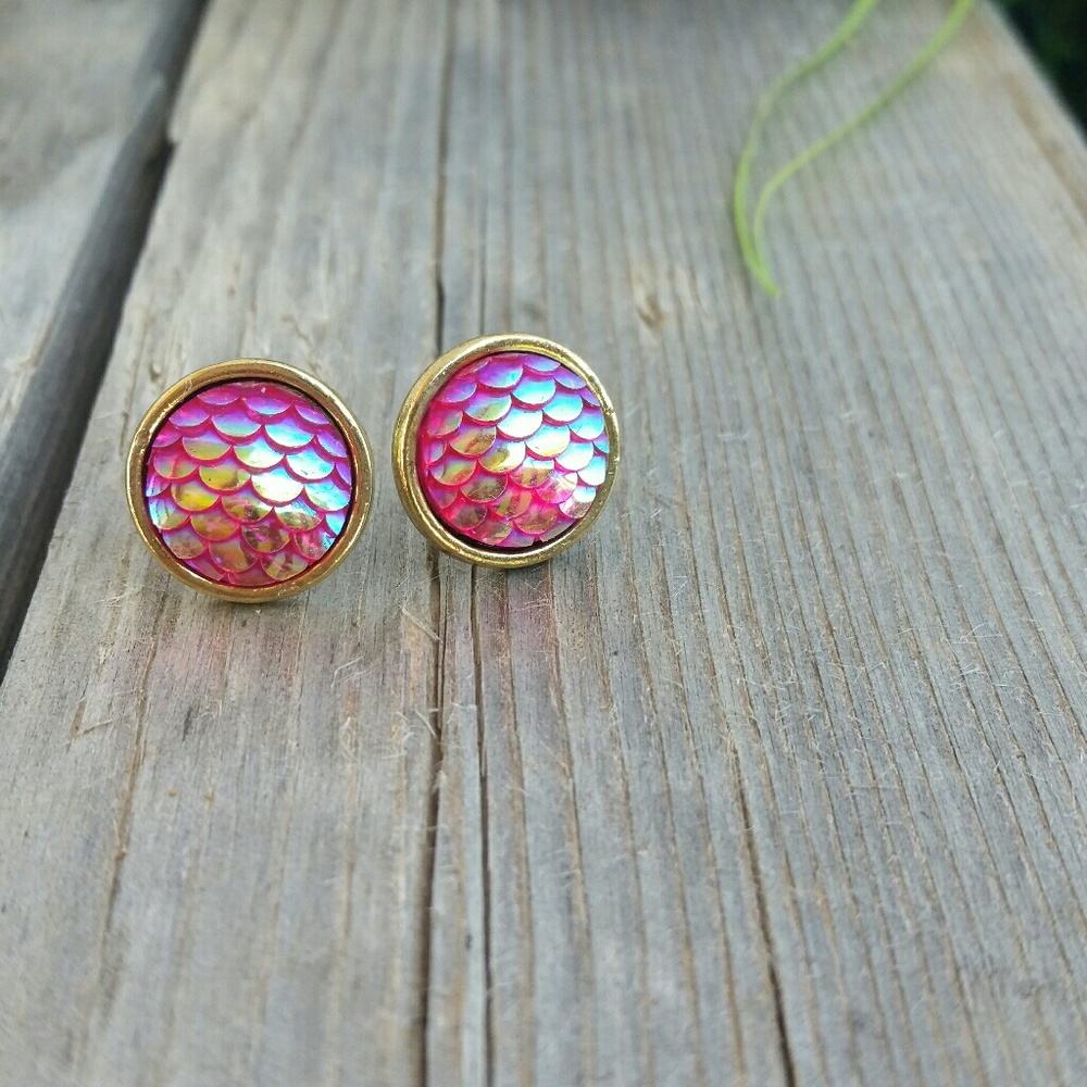 Mermaid Scale Earrings Pink
