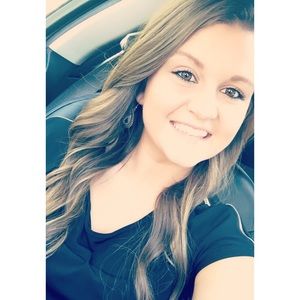 Meet your Posher, Lindsey