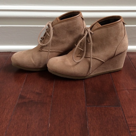 Shoes - Tan Wedge Heel Ankle Booties, Size 6
