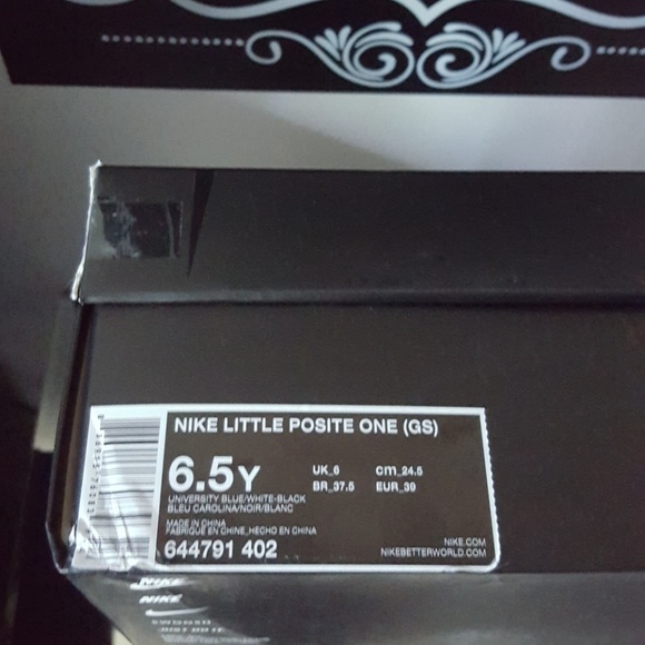 *SOLD* NIKE LITTLE POSITE ONE - Picture 5 of 8
