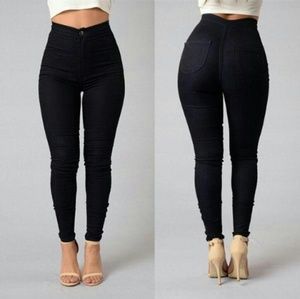 Black Highwaisted jeans