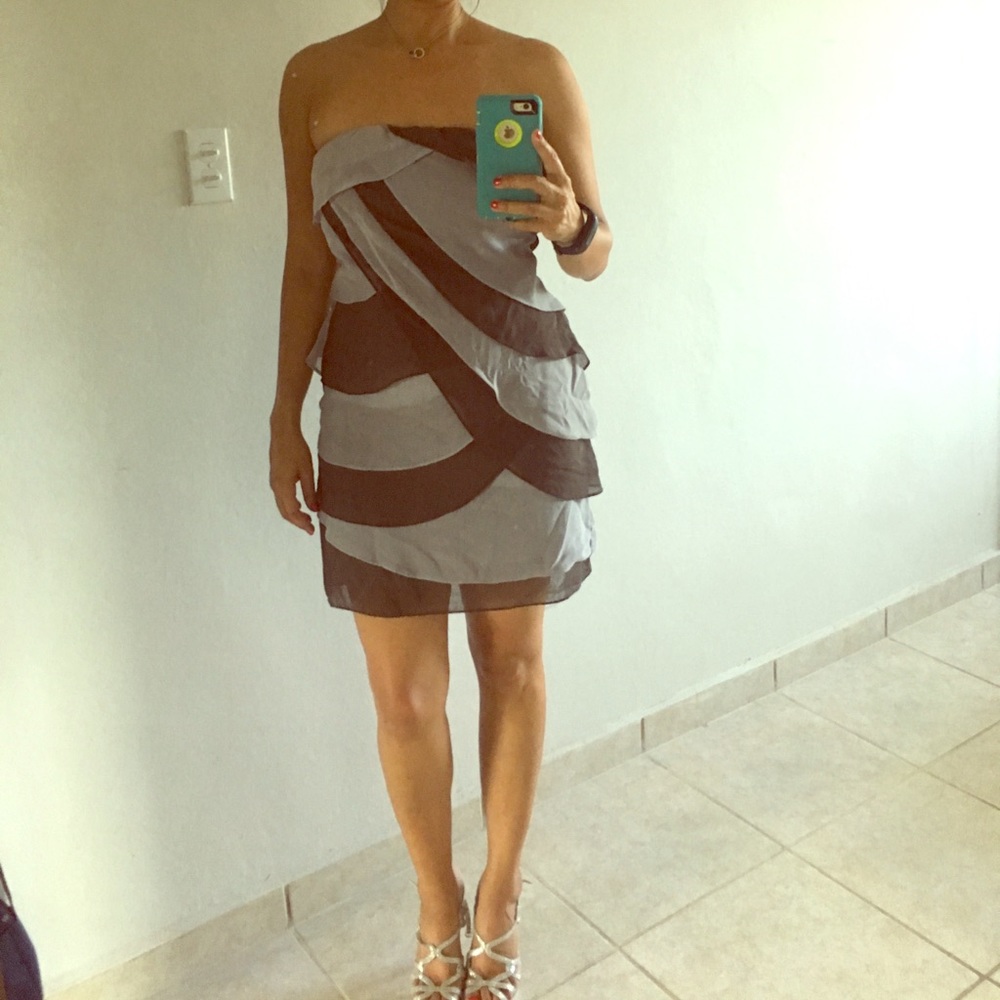 Light/dark strapless dress with ruffles