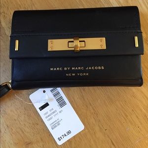 Marc Jacobs Wristlet Wallet