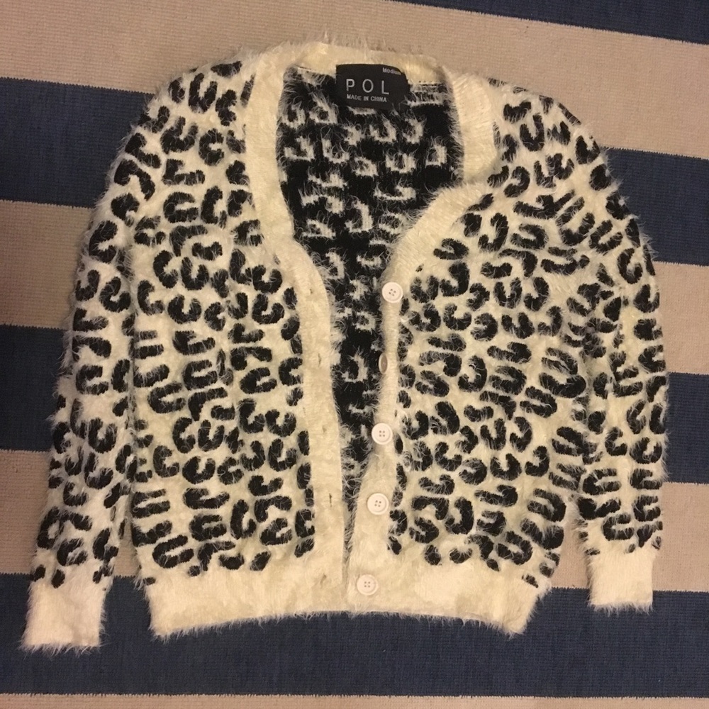 Cardigan sweater