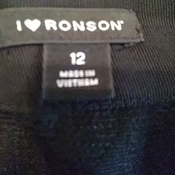 I Love Ronson black flirty skirt- size 12 - Picture 3 of 3