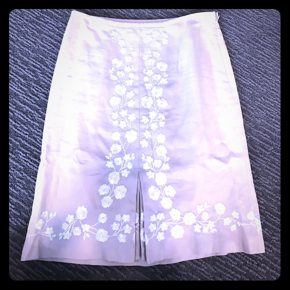 Oatmeal color linen skirt with flower embroidery