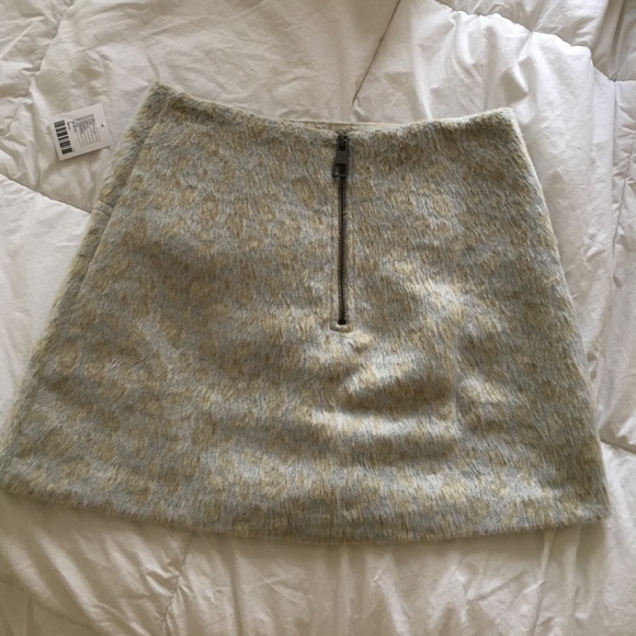 Urban outfitters animal print skirt - Picture 2 of 2