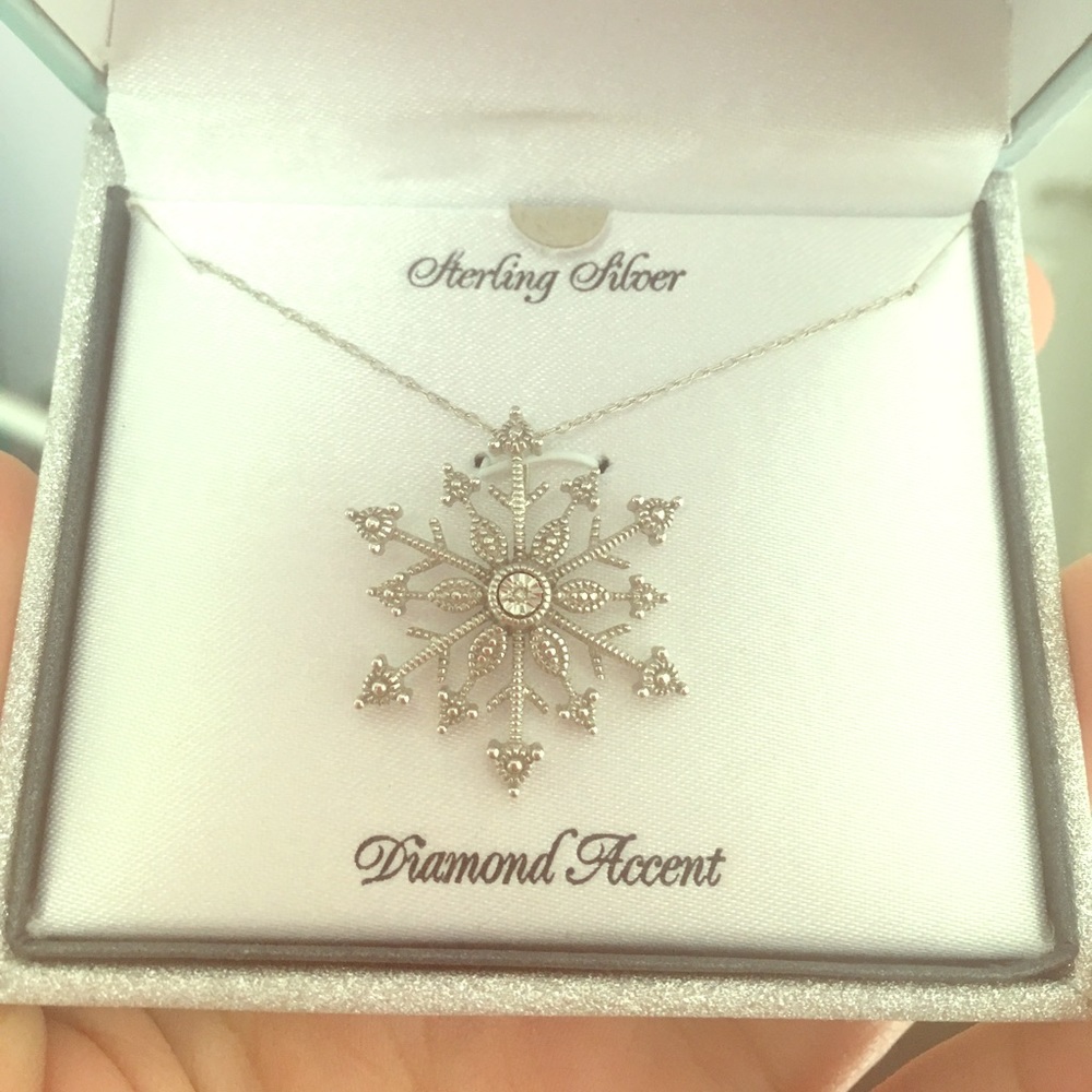 Sterling silver snowflake necklace