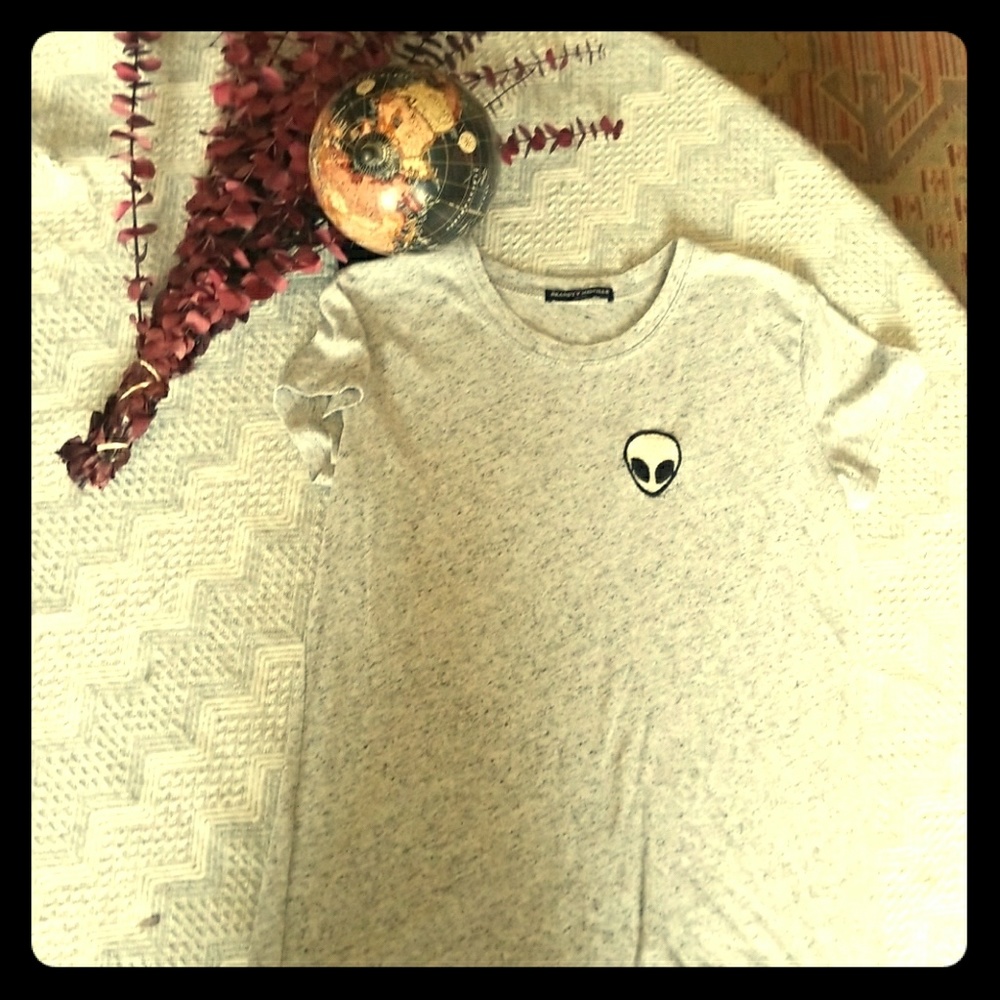 Brandy Melville alien tee
