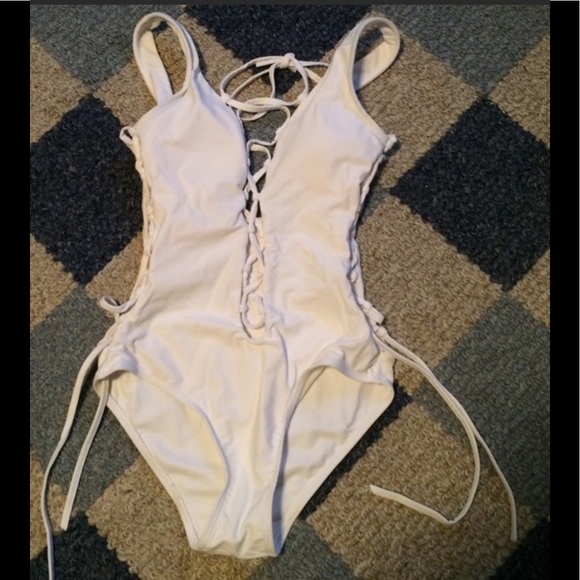 END OF SUMMER SALE! One piece lace up bathing suit - Picture 4 of 4