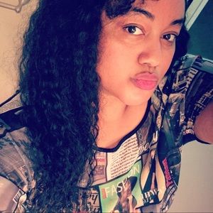 Meet your Posher, Angelique