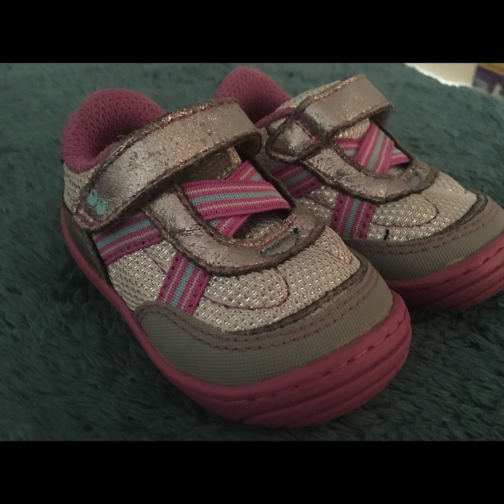 Stride Rite Surprize Size 3 💜