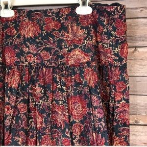 Floral tiered peasant skirt